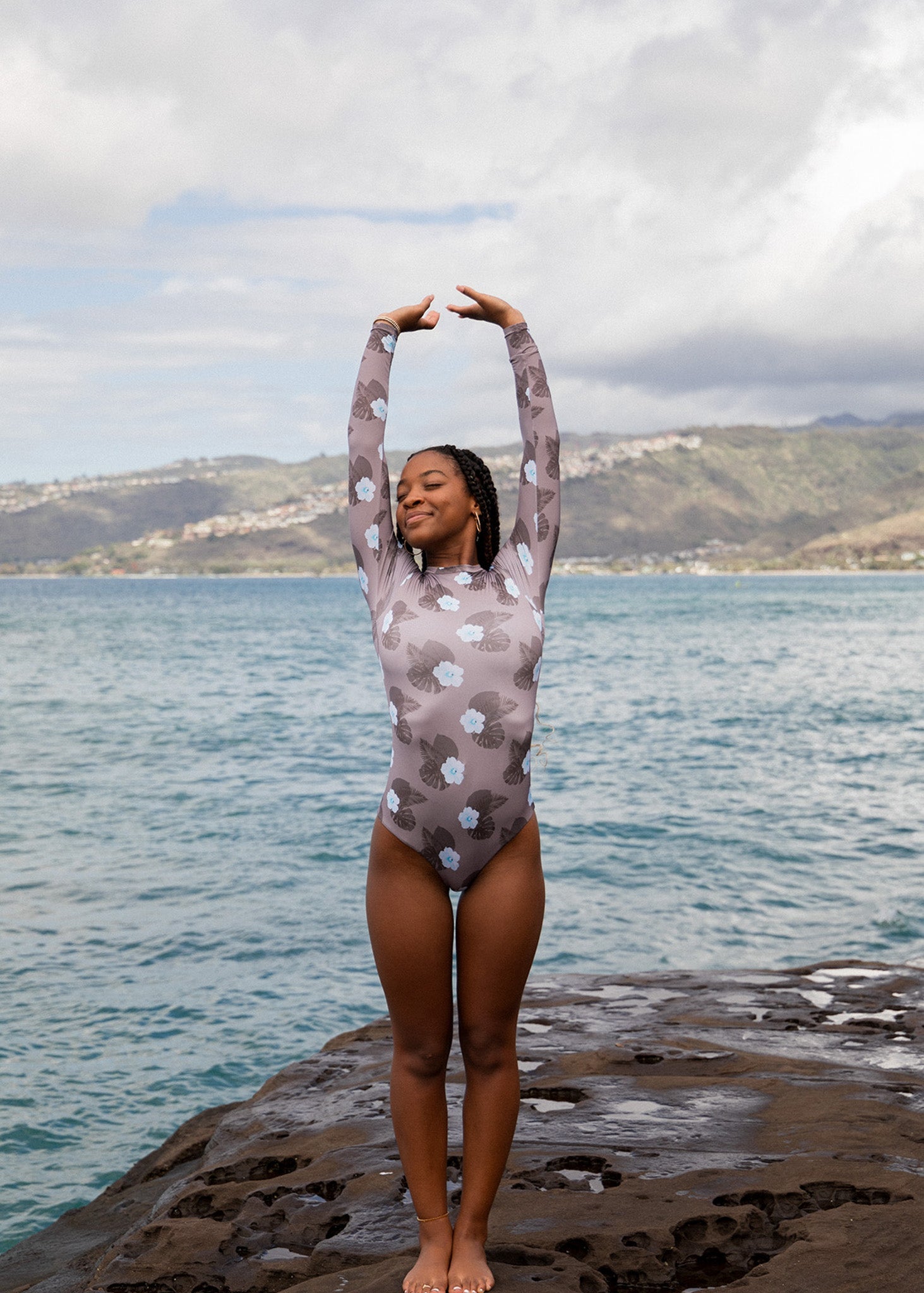LONG SLEEVE BODYSUIT - OUTLET